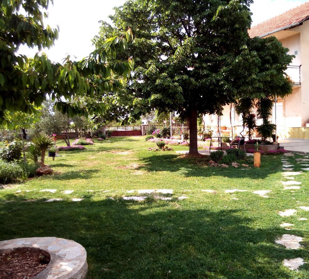 Kaja House Apartments Lozovac Esterno foto